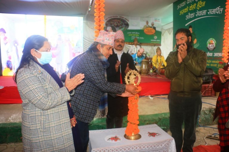 मानव सेवा आश्रमःभोजनका लागि भजन सन्ध्या